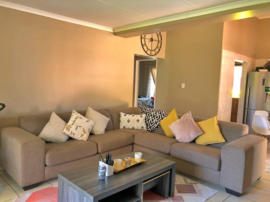 2 Bedroom Property for Sale in Waterval East North West